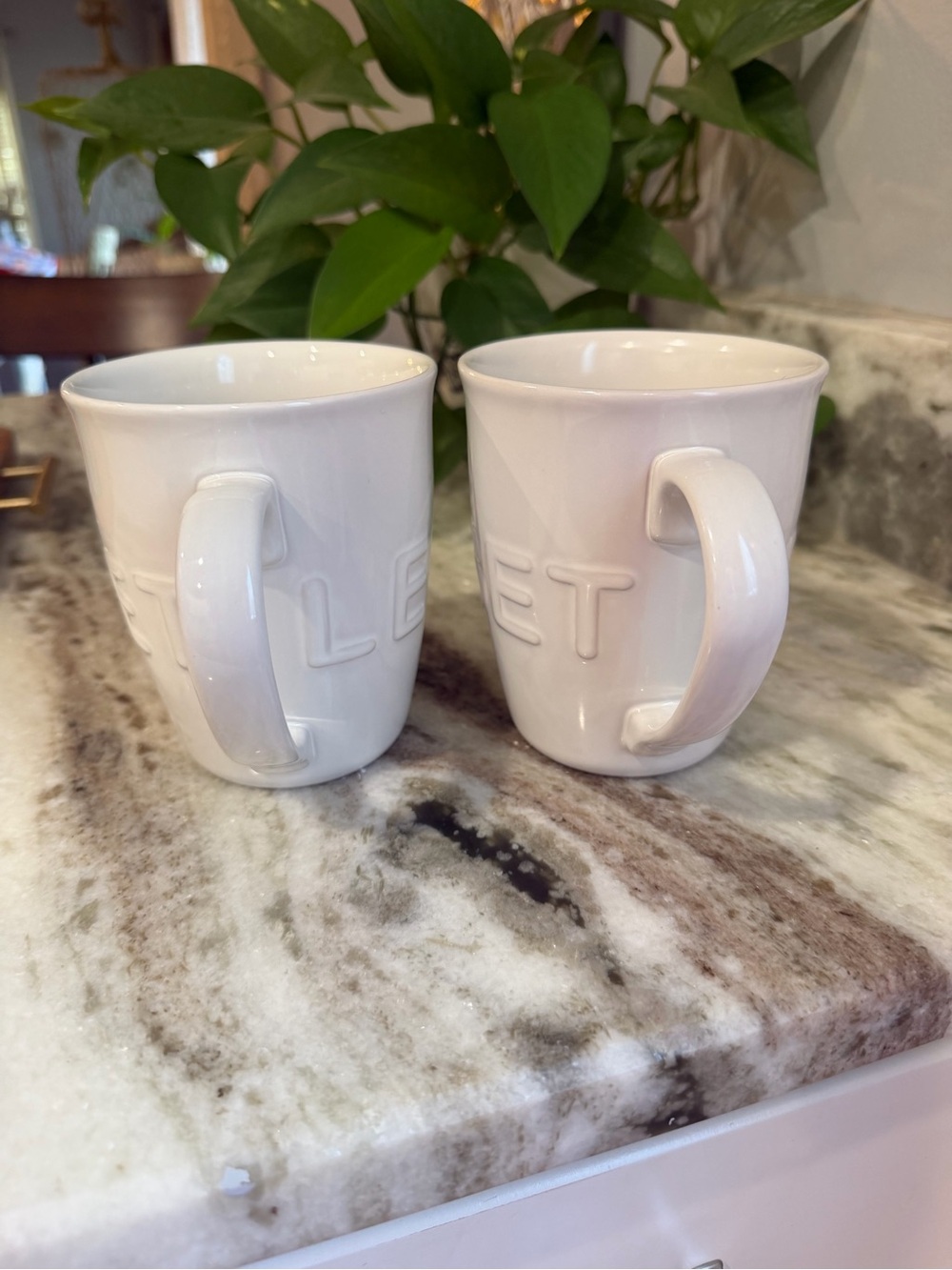 Le Creuset Cream Stoneware Mugs - Pair - Picture 8 of 8
